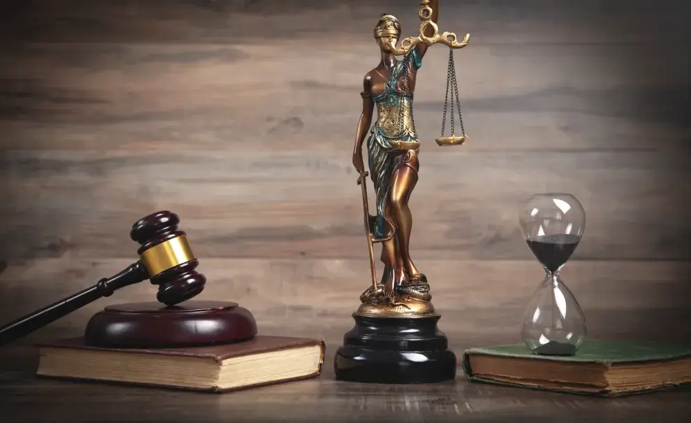 Annonce du verdict et lecture de la décision par le président de la cour d'assises