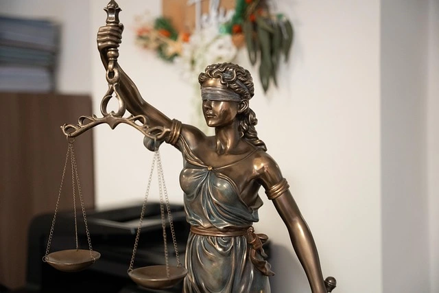 Sortie symbolique de la détention après acceptation de la demande